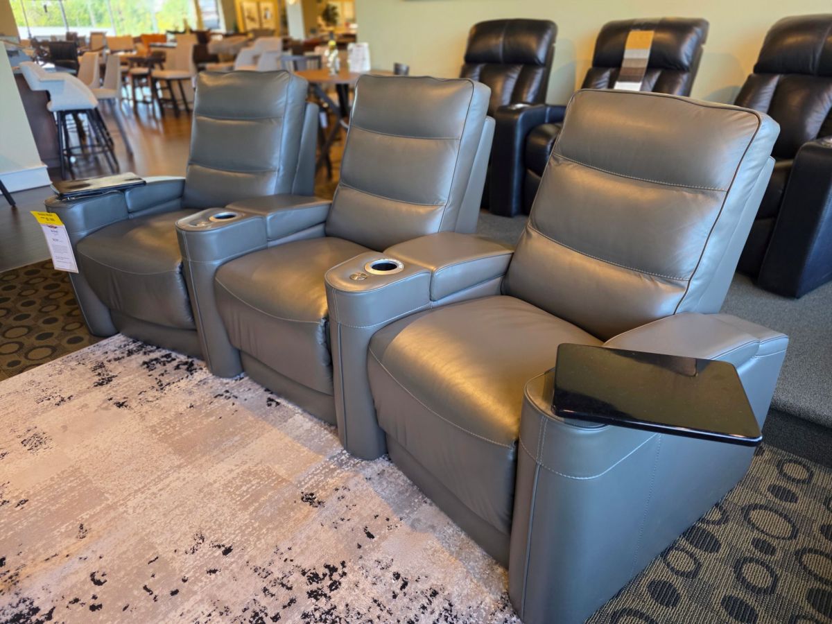 Beckett Set of 3 Theater Seats : furniture